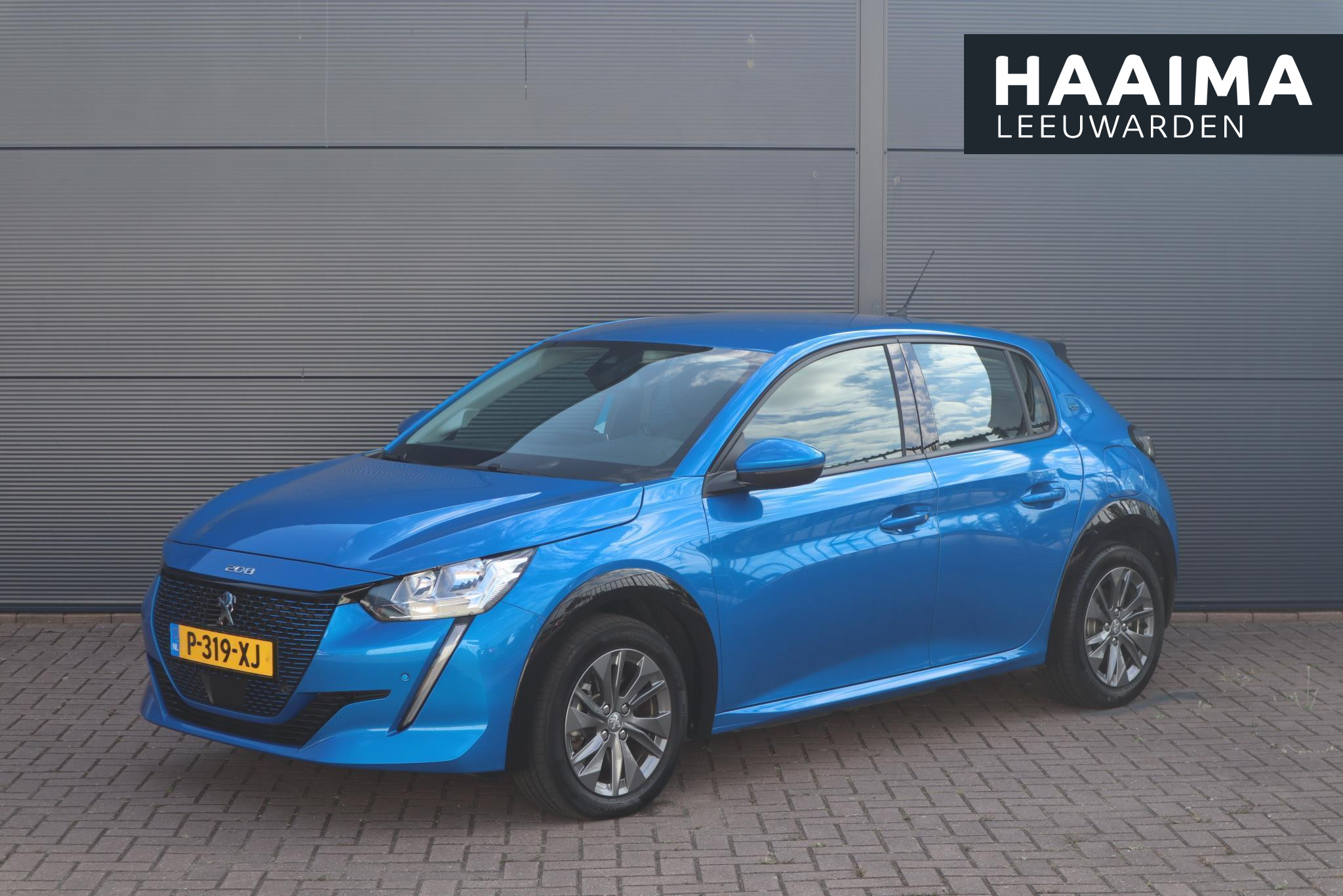 Peugeot e-208
